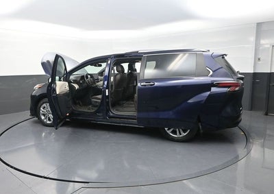 2022 Toyota Sienna Platinum 7 Passenger