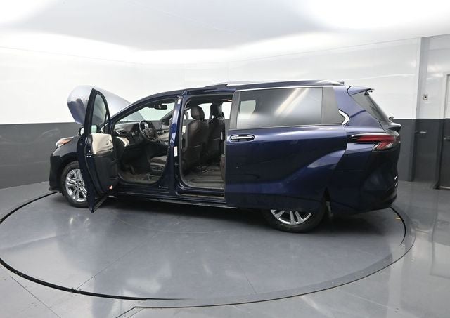2022 Toyota Sienna Platinum 7 Passenger