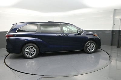 2022 Toyota Sienna Platinum 7 Passenger