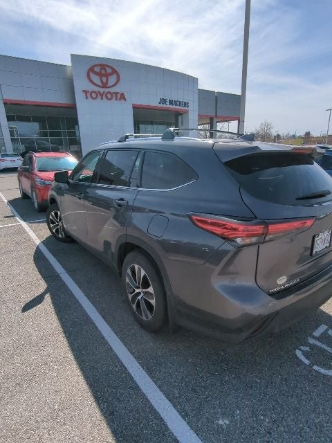 2021 Toyota Highlander XLE