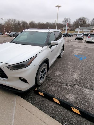 2021 Toyota Highlander Hybrid XLE