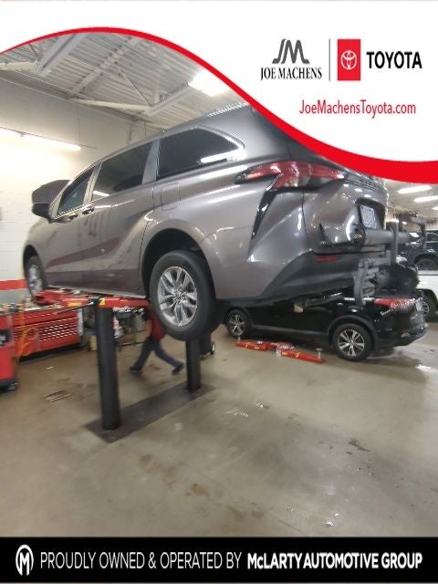 2022 Toyota Sienna XLE 7 Passenger