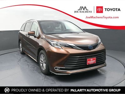 2022 Toyota Sienna XLE 7 Passenger