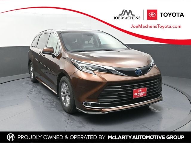2022 Toyota Sienna XLE 7 Passenger