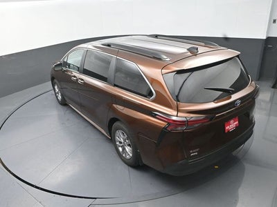 2022 Toyota Sienna XLE 7 Passenger