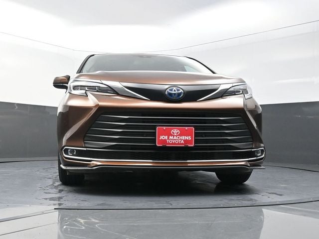 2022 Toyota Sienna XLE 7 Passenger