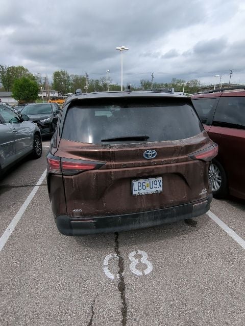 2022 Toyota Sienna XLE 7 Passenger