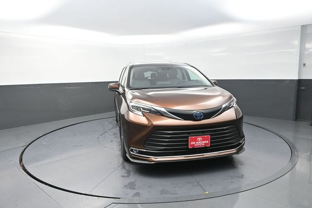 2022 Toyota Sienna XLE 7 Passenger