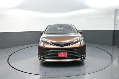 2022 Toyota Sienna XLE 7 Passenger