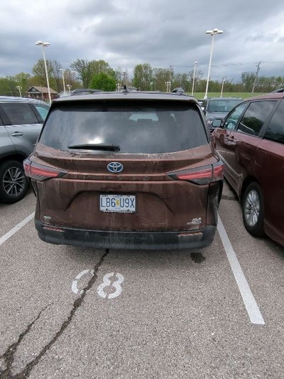 2022 Toyota Sienna XLE 7 Passenger