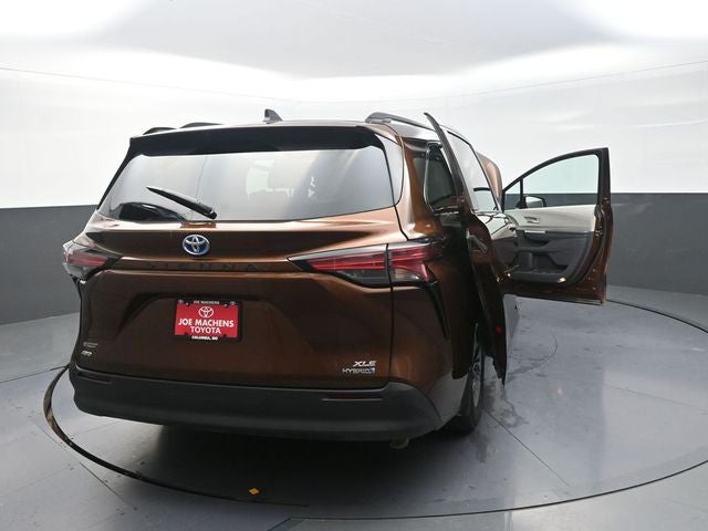 2022 Toyota Sienna XLE 7 Passenger