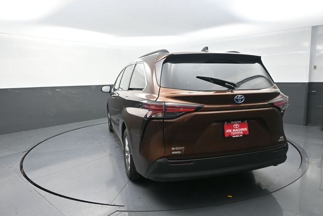 2022 Toyota Sienna XLE 7 Passenger