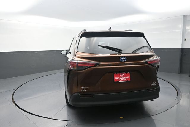 2022 Toyota Sienna XLE 7 Passenger