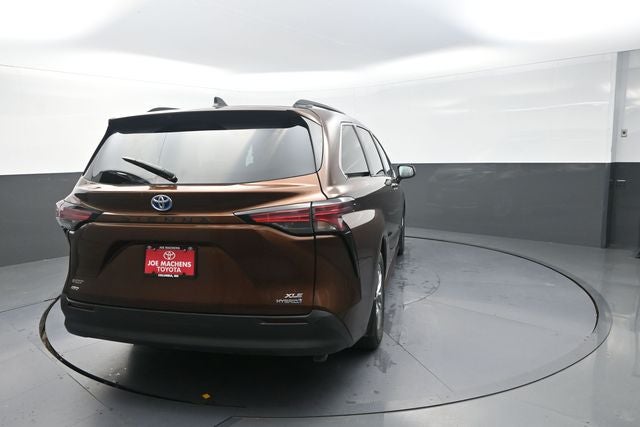 2022 Toyota Sienna XLE 7 Passenger
