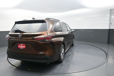 2022 Toyota Sienna XLE 7 Passenger