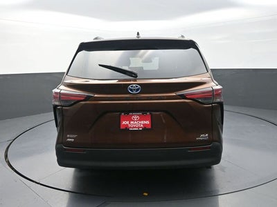 2022 Toyota Sienna XLE 7 Passenger