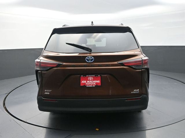 2022 Toyota Sienna XLE 7 Passenger