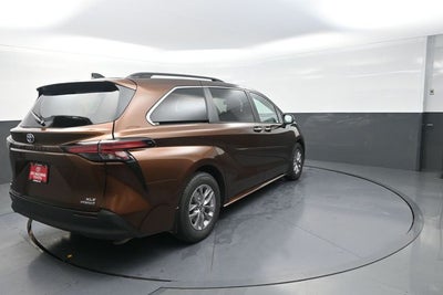 2022 Toyota Sienna XLE 7 Passenger