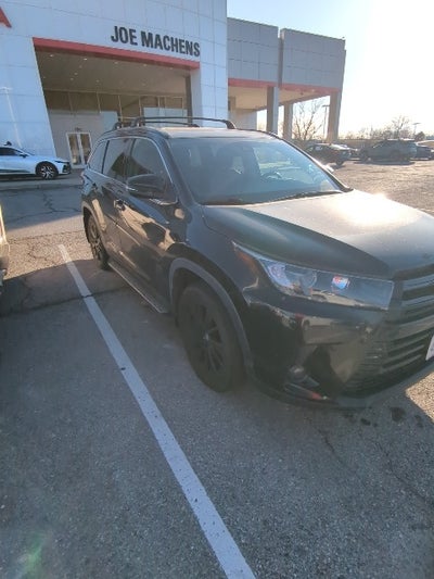 2019 Toyota Highlander SE