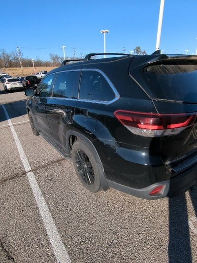 2019 Toyota Highlander SE