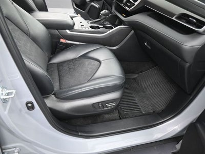 2024 Toyota Highlander Hybrid XLE