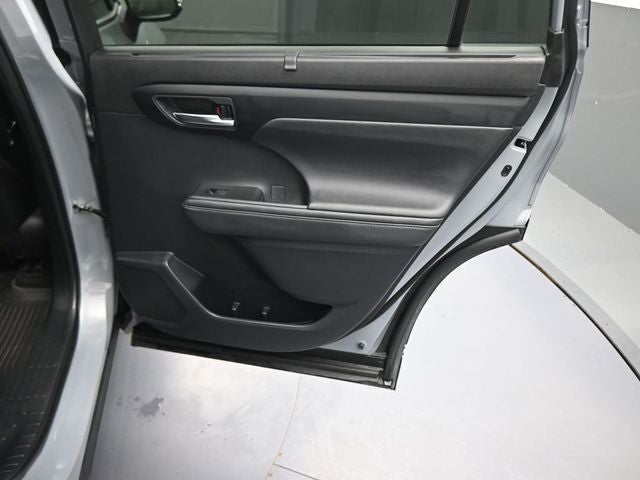 2024 Toyota Highlander Hybrid XLE