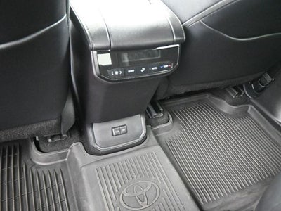 2024 Toyota Highlander Hybrid XLE