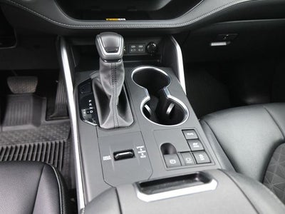 2024 Toyota Highlander Hybrid XLE