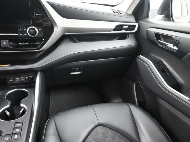 2024 Toyota Highlander Hybrid XLE