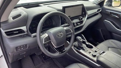 2026 Toyota Highlander Platinum