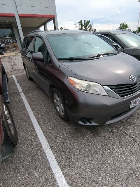 2011 Toyota Sienna LE