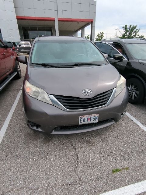 2011 Toyota Sienna LE