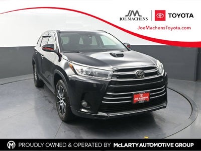 2017 Toyota Highlander SE