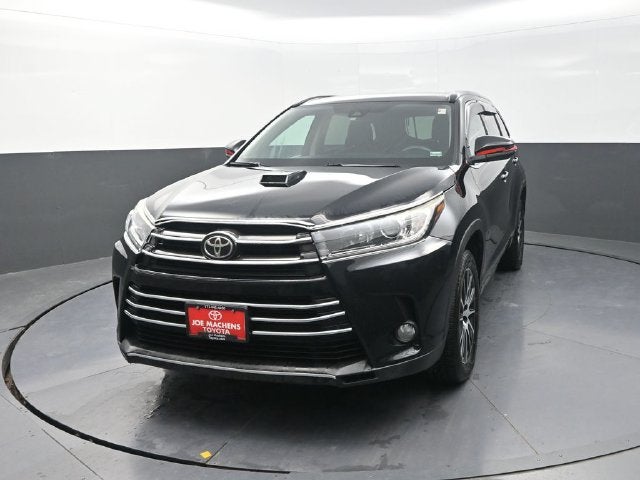 2017 Toyota Highlander SE