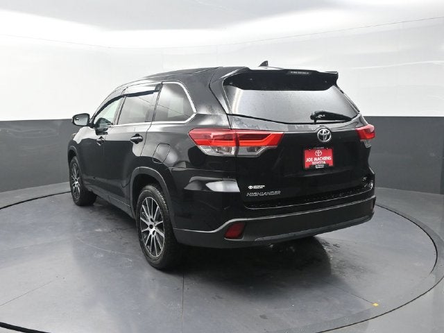 2017 Toyota Highlander SE