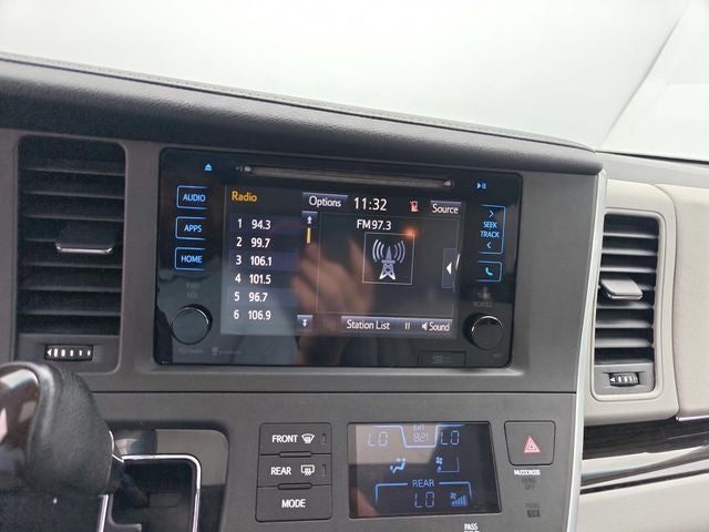 2015 Toyota Sienna XLE Premium 8 Passenger