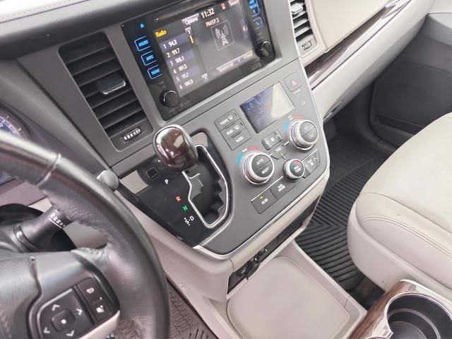 2015 Toyota Sienna XLE Premium 8 Passenger