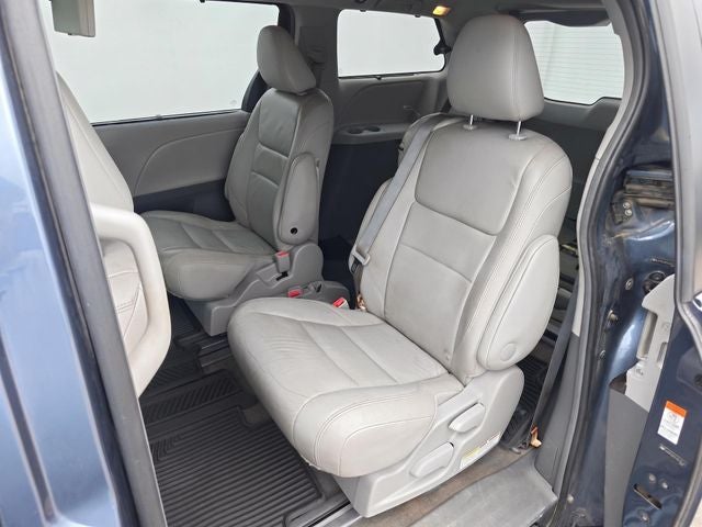 2015 Toyota Sienna XLE Premium 8 Passenger