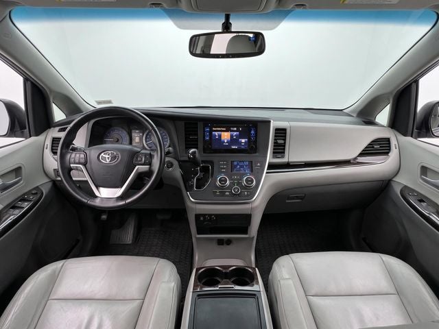 2015 Toyota Sienna XLE Premium 8 Passenger
