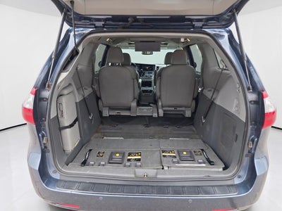 2015 Toyota Sienna XLE Premium 8 Passenger
