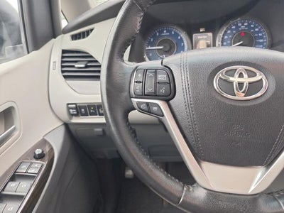 2015 Toyota Sienna XLE Premium 8 Passenger
