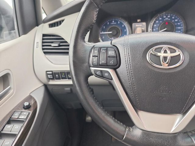 2015 Toyota Sienna XLE Premium 8 Passenger