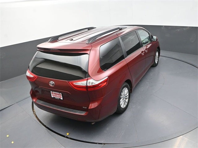 2016 Toyota Sienna XLE 7 Passenger