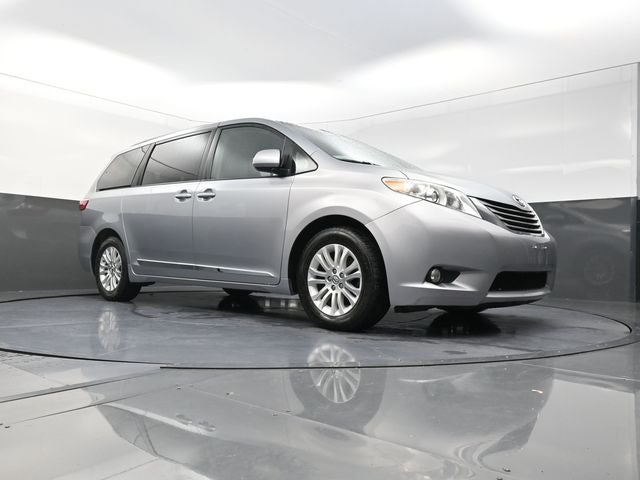 2015 Toyota Sienna XLE 7 Passenger