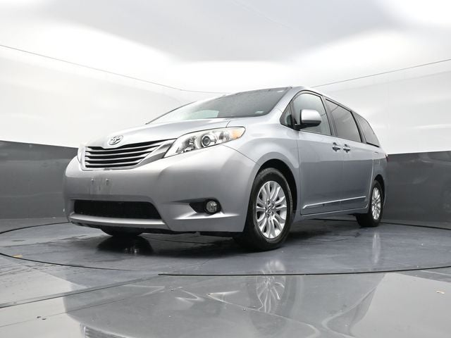 2015 Toyota Sienna XLE 7 Passenger