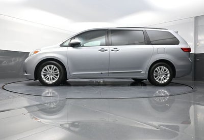 2015 Toyota Sienna XLE 7 Passenger