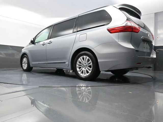 2015 Toyota Sienna XLE 7 Passenger