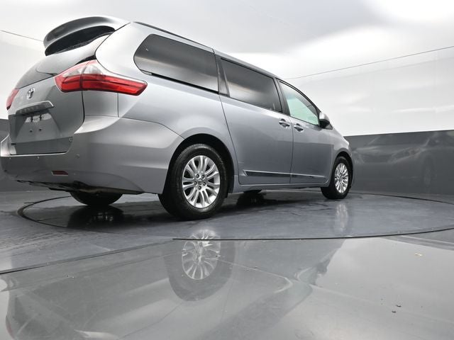 2015 Toyota Sienna XLE 7 Passenger
