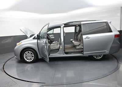 2015 Toyota Sienna XLE 7 Passenger