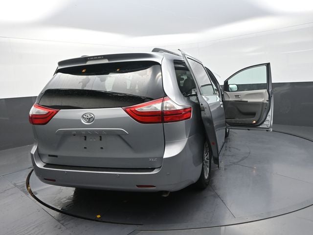 2015 Toyota Sienna XLE 7 Passenger